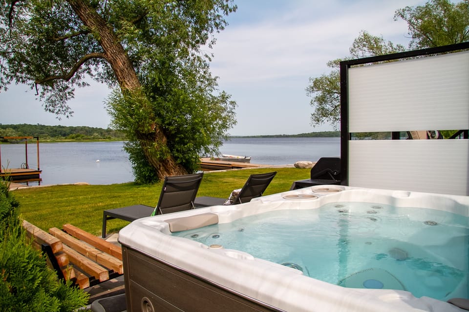 Private hot tub