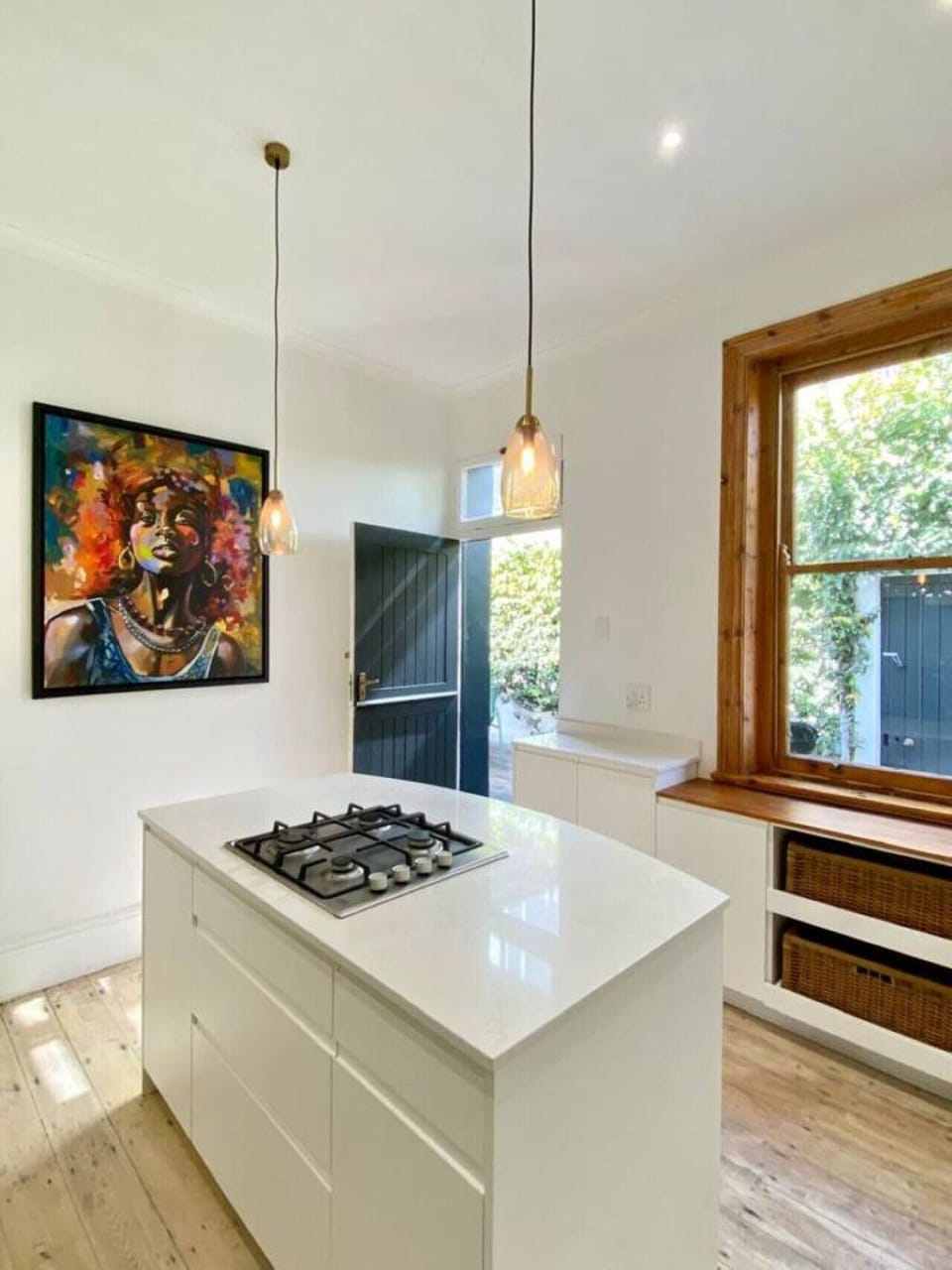Cook up your favorite meals in this fully equipped and bright kitchen