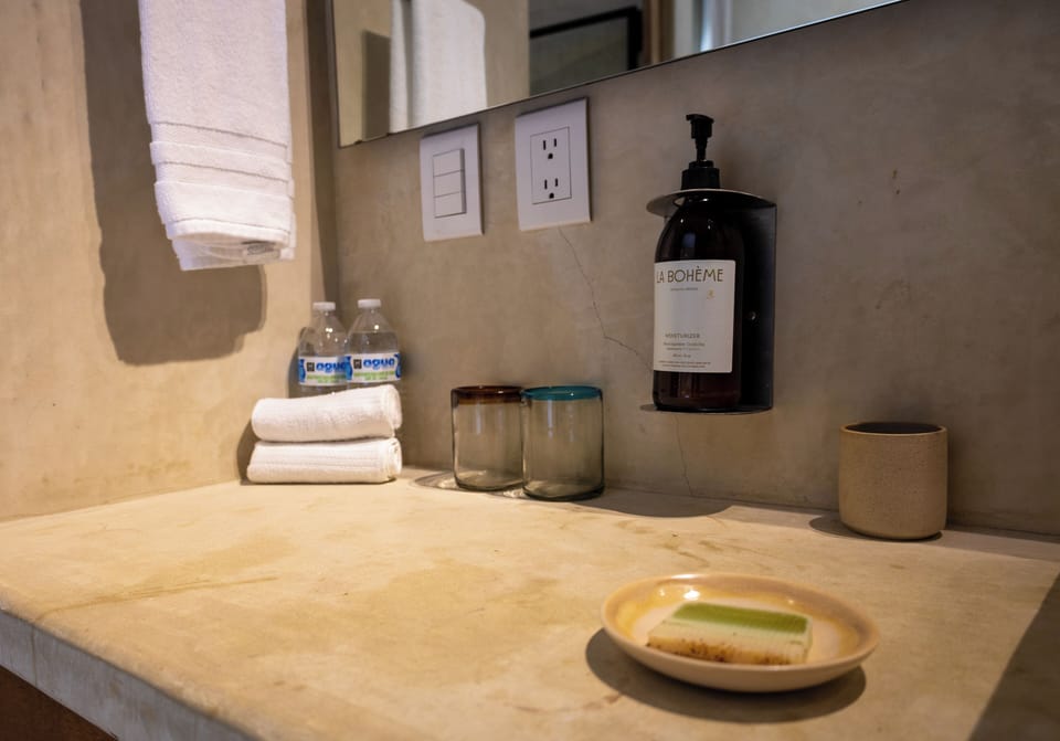 Comfort Double Room, Balcony | Bathroom | Shower, hair dryer, towels, soap