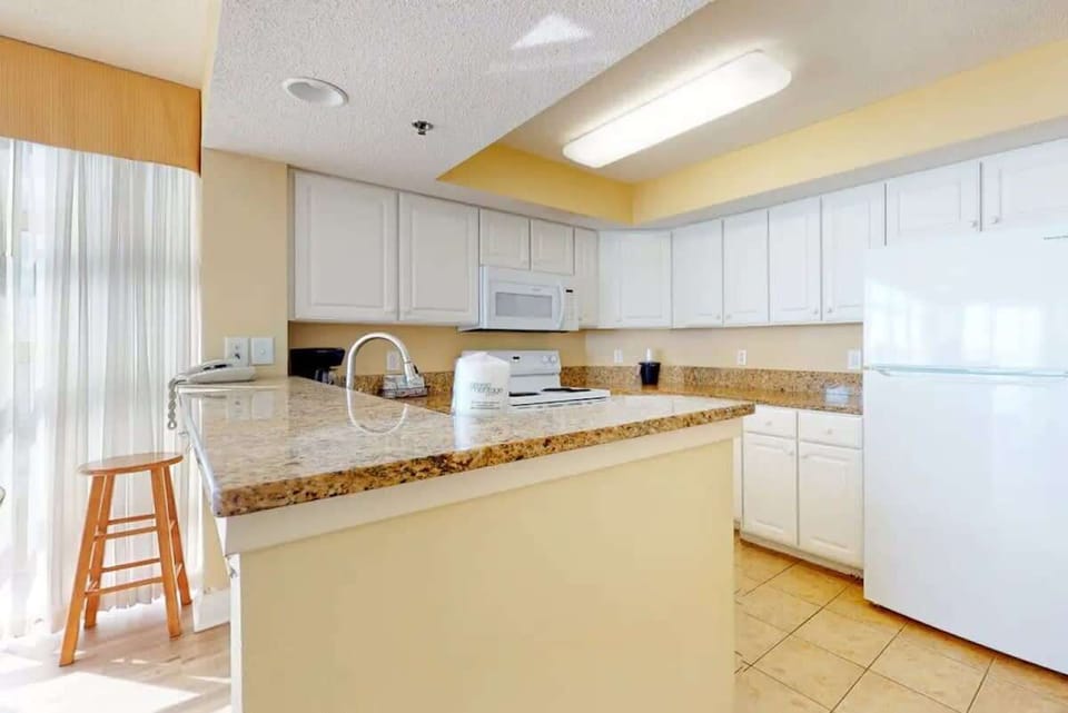 A bright, spacious kitchen perfect for making vacation memories.