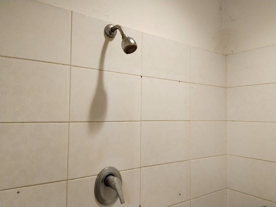 Standard Double Room | Bathroom