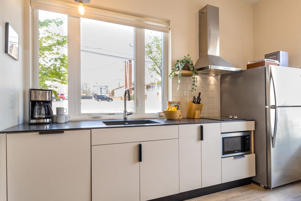 Kitchenette.