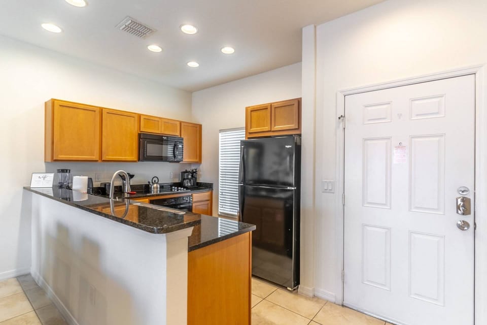Fully equipped kitchen