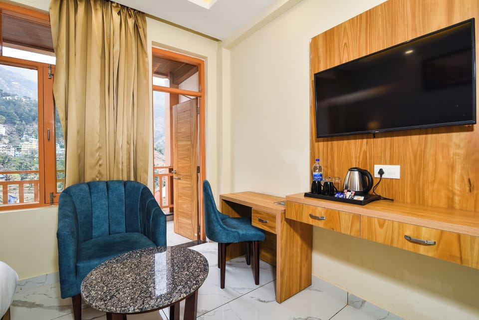 Premium Room | Free WiFi, bed sheets