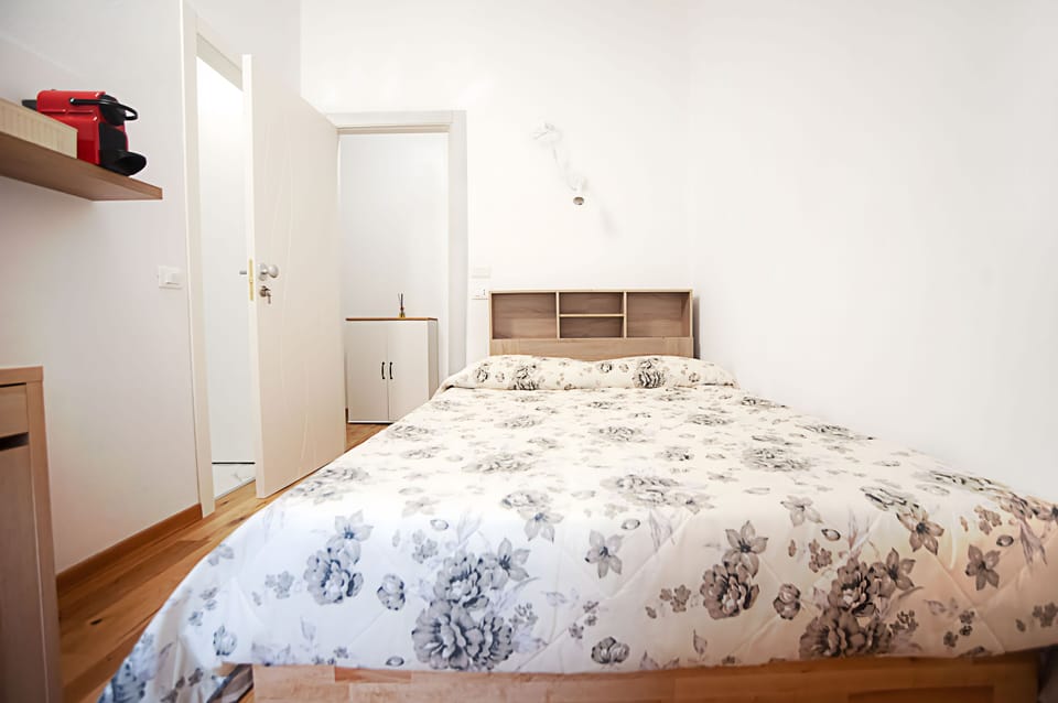 Basic Double Room, Garden View | Premium bedding, individually furnished, desk, laptop workspace