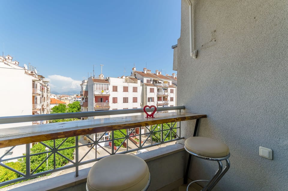 Apartment (A1) | Balcony