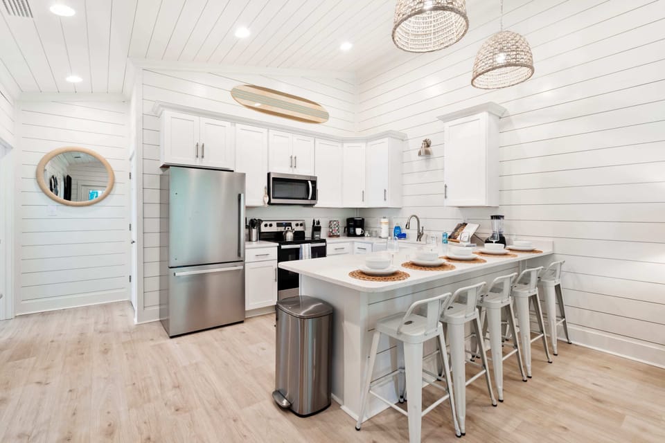 Fully equipped kitchen with stainless steel appliances and all the essentials for cooking an amazing meal!