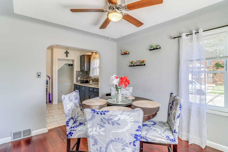 House (3 Bedrooms) | Interior