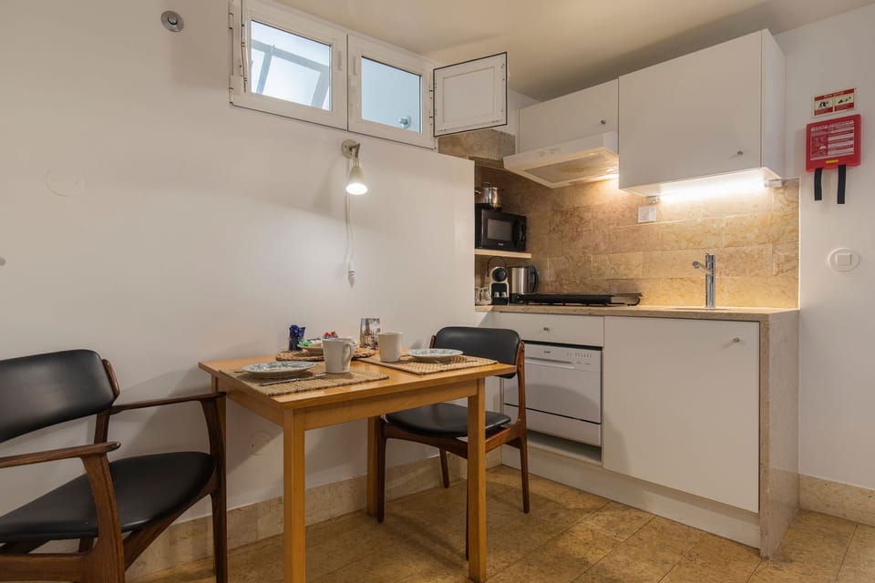 Standard Studio, 1 Double Bed with Sofa bed, Ground Floor | Private kitchen | Mini-fridge, microwave, espresso maker, electric kettle