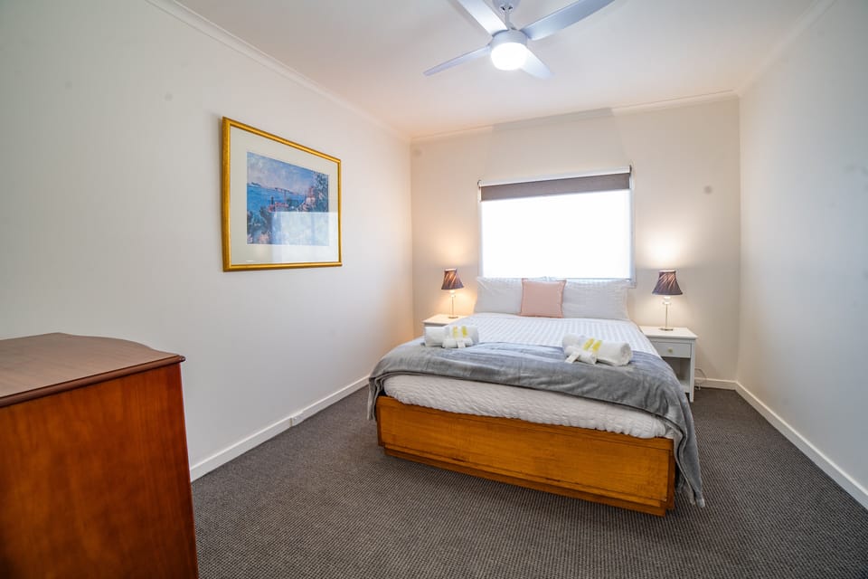 Queen Bedroom 3