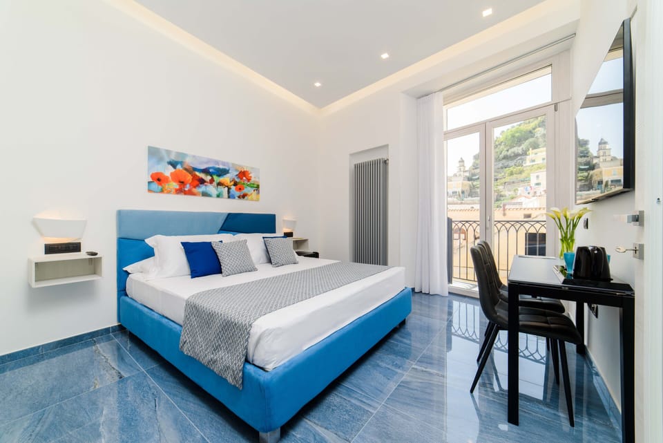 Exclusive Suite, Non Smoking, City View | Frette Italian sheets, premium bedding, down comforters