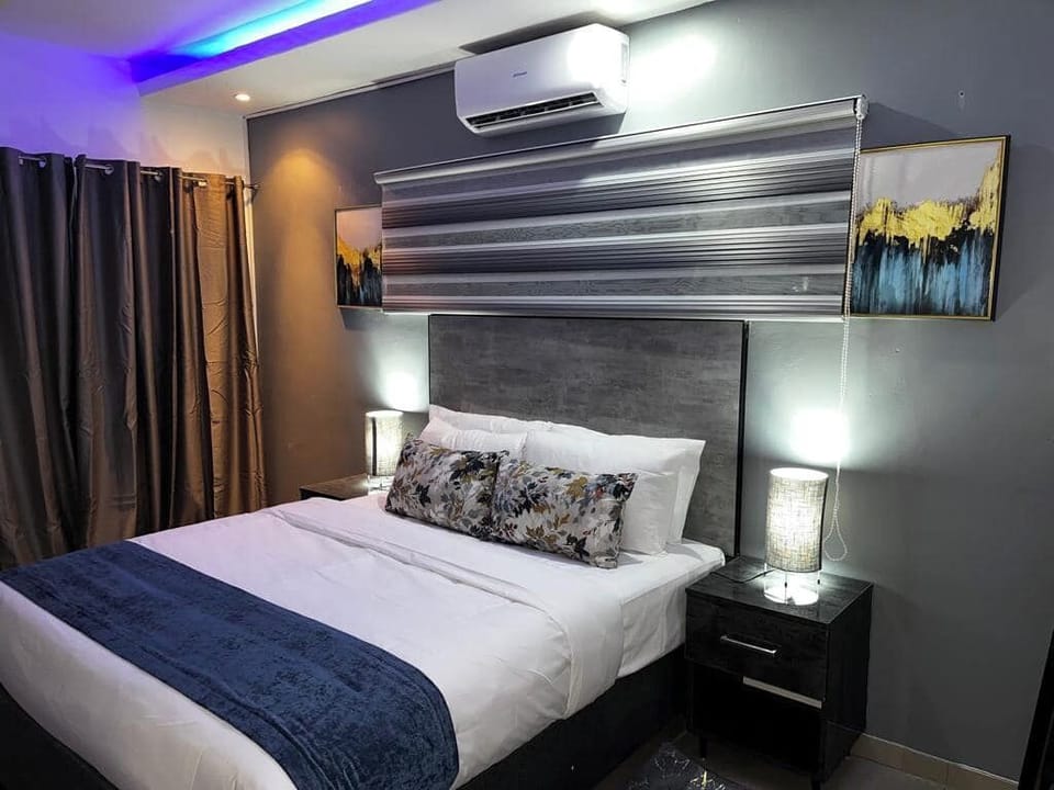 Standard Room, Garden View | Iron/ironing board, WiFi (free)
