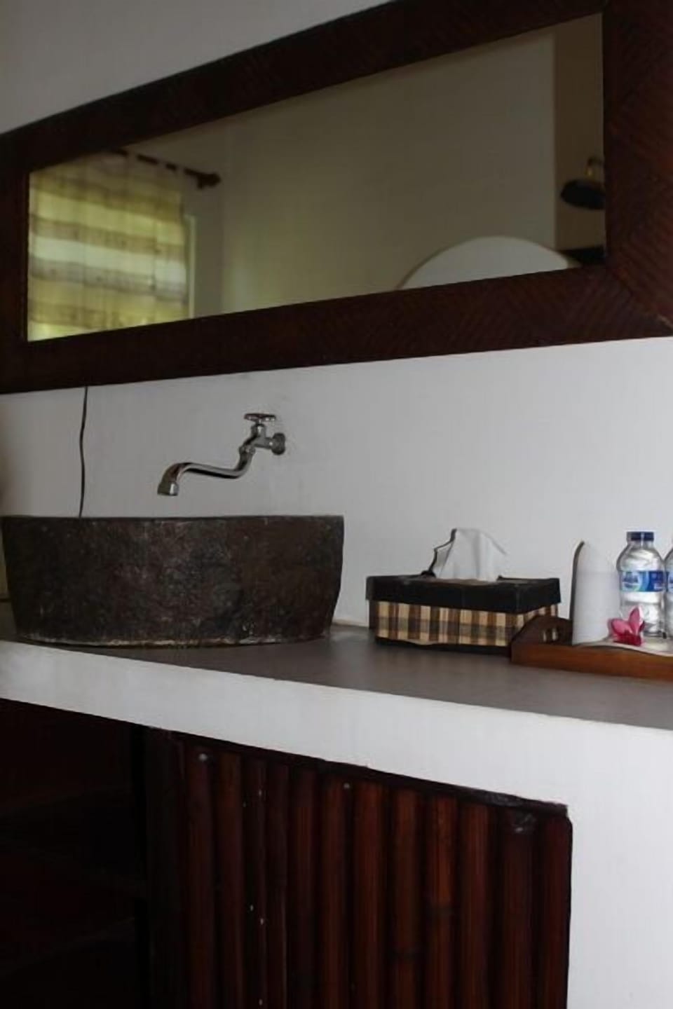 Bathroom sink