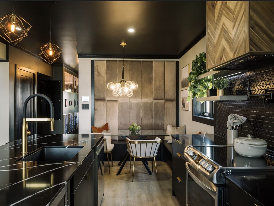 full kitchen