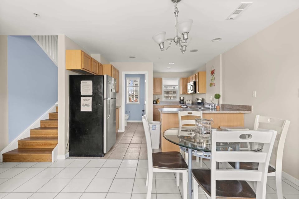 Basic Apartment | 4 bedrooms, free WiFi, bed sheets