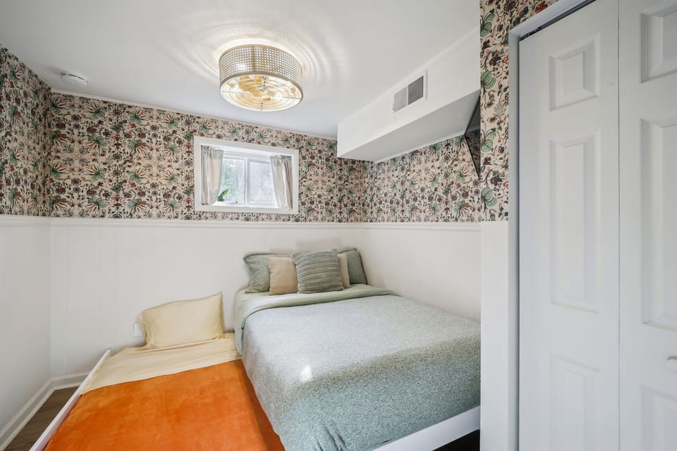 The full bed in the basement comes with a twin trundle, which is perfect for families or a group of friends.