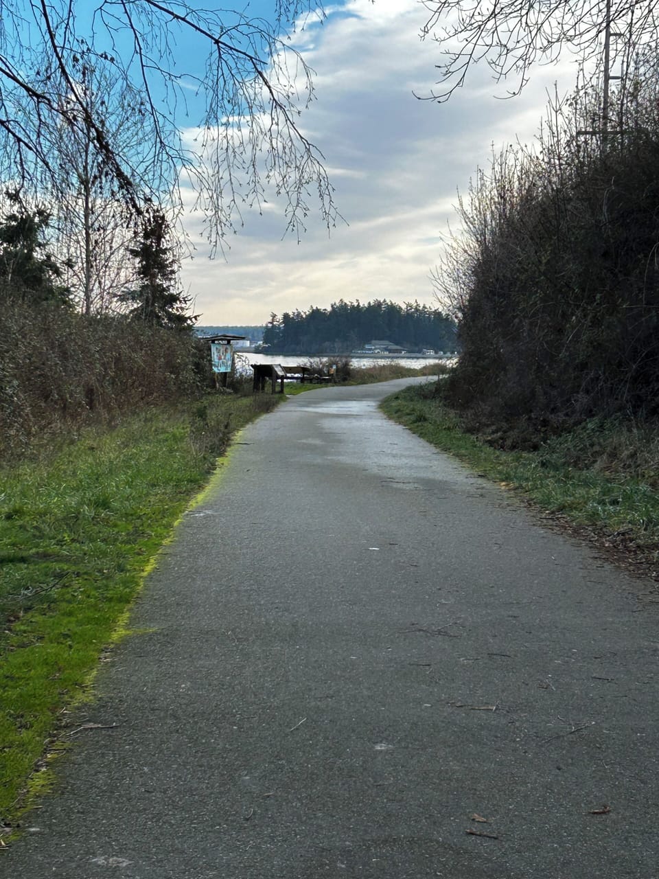 Start of the Tommy trail. Beautiful walk, run or bike.