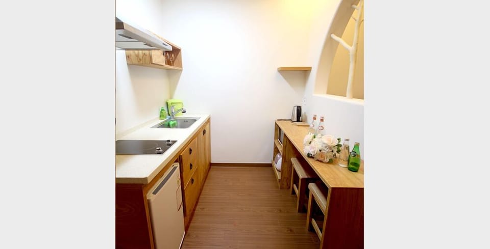 Superior Double Room, Terrace | Private kitchenette | Fridge, microwave, stovetop, rice cooker
