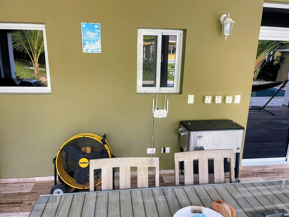 Floor fan and bottle cooler 