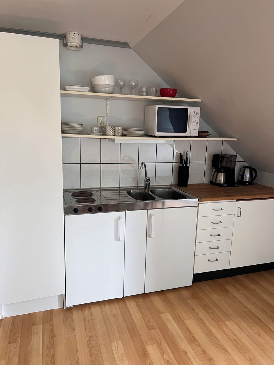 Standard Apartment | Private kitchen | Highchair