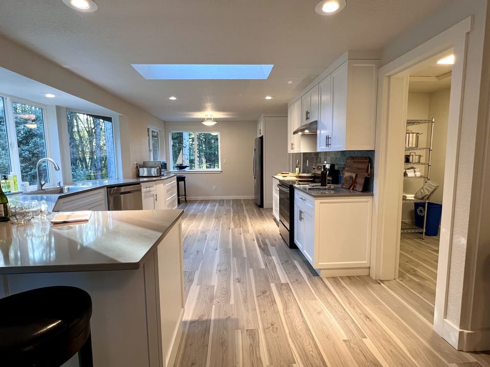 You can have more than one cook in this kitchen.