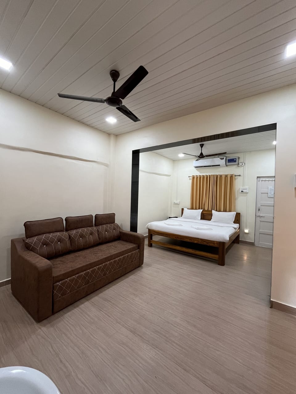 Standard Room | Free WiFi