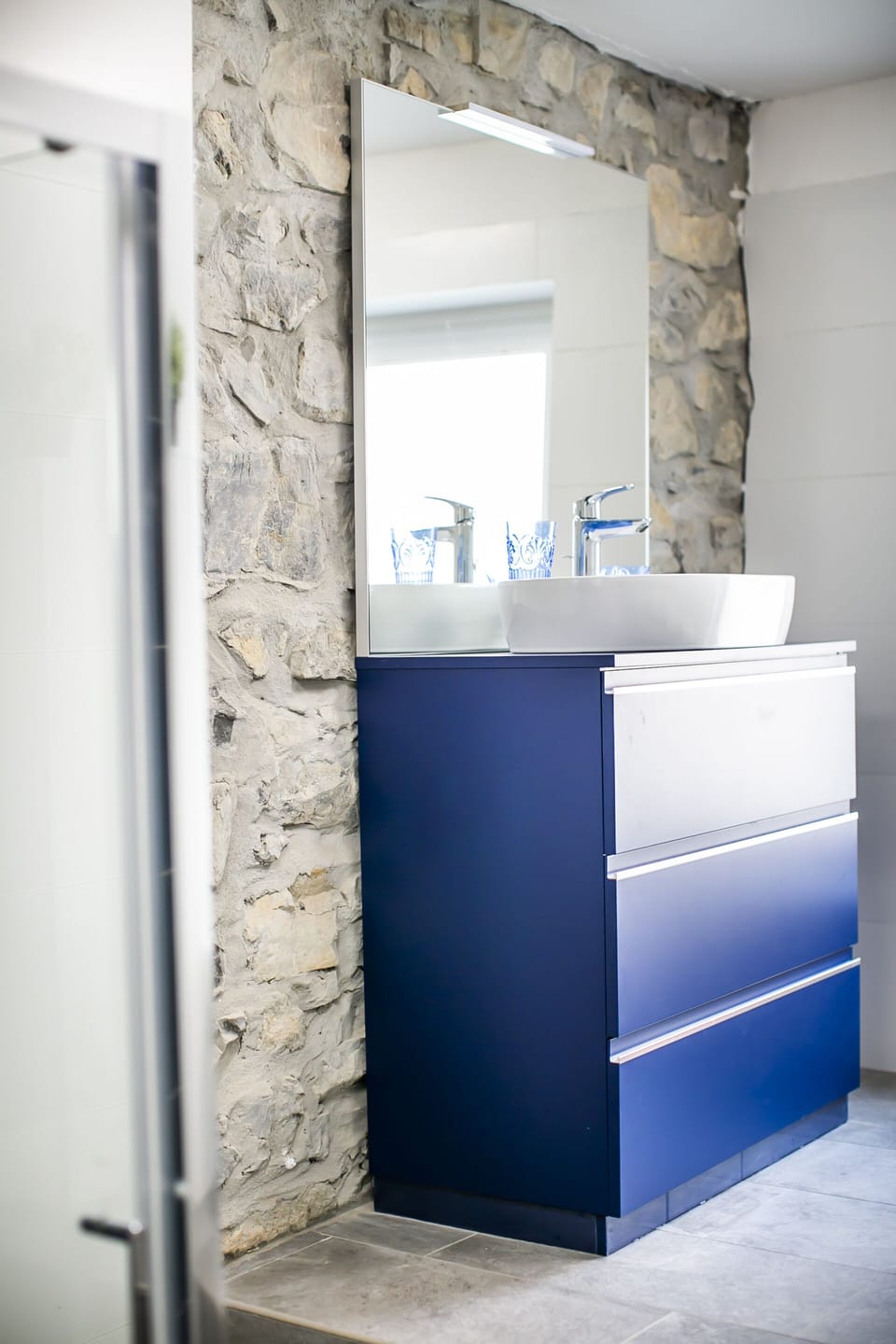 Classic Apartment | Bathroom | Hair dryer, bidet