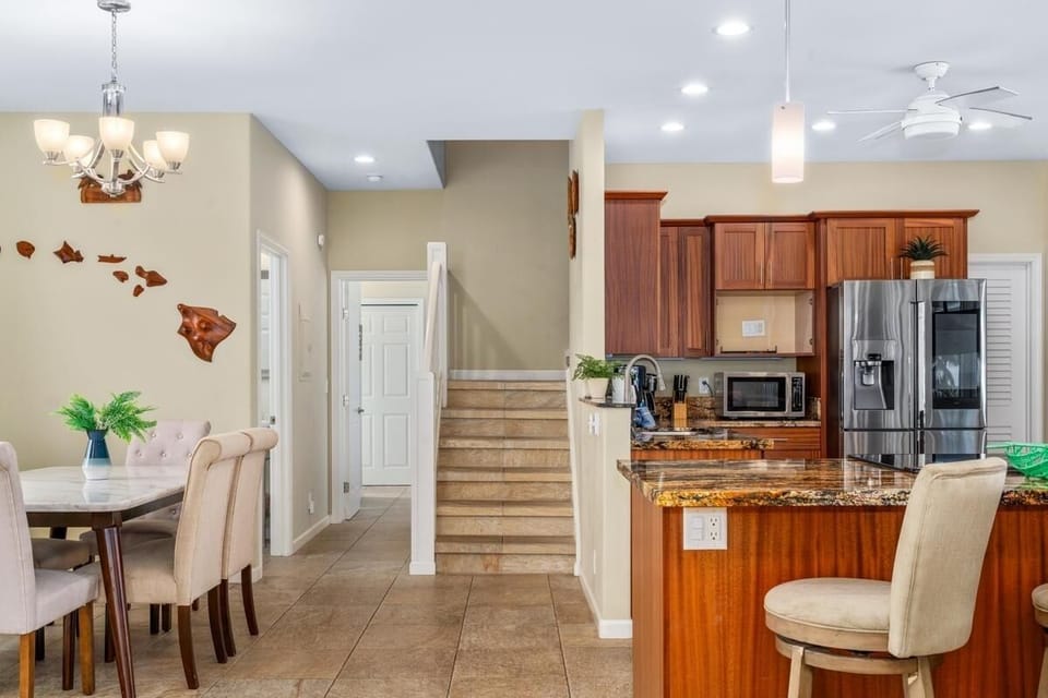 House, 4 Bedrooms | Private kitchen | Coffee/tea maker, fridge, oven, stovetop