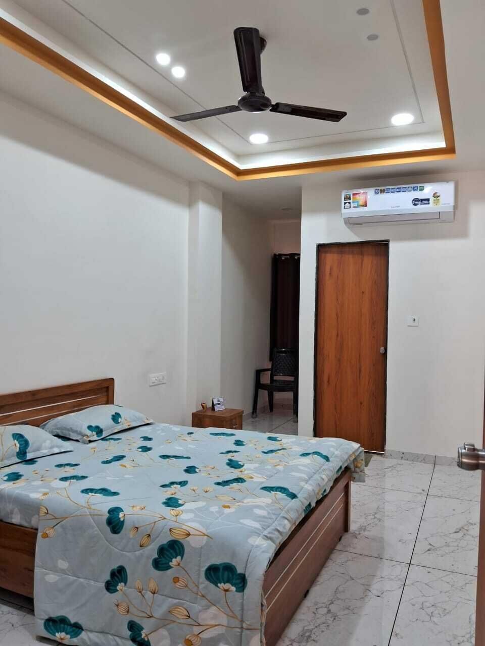 Family Double Room | Down comforters, Select Comfort beds