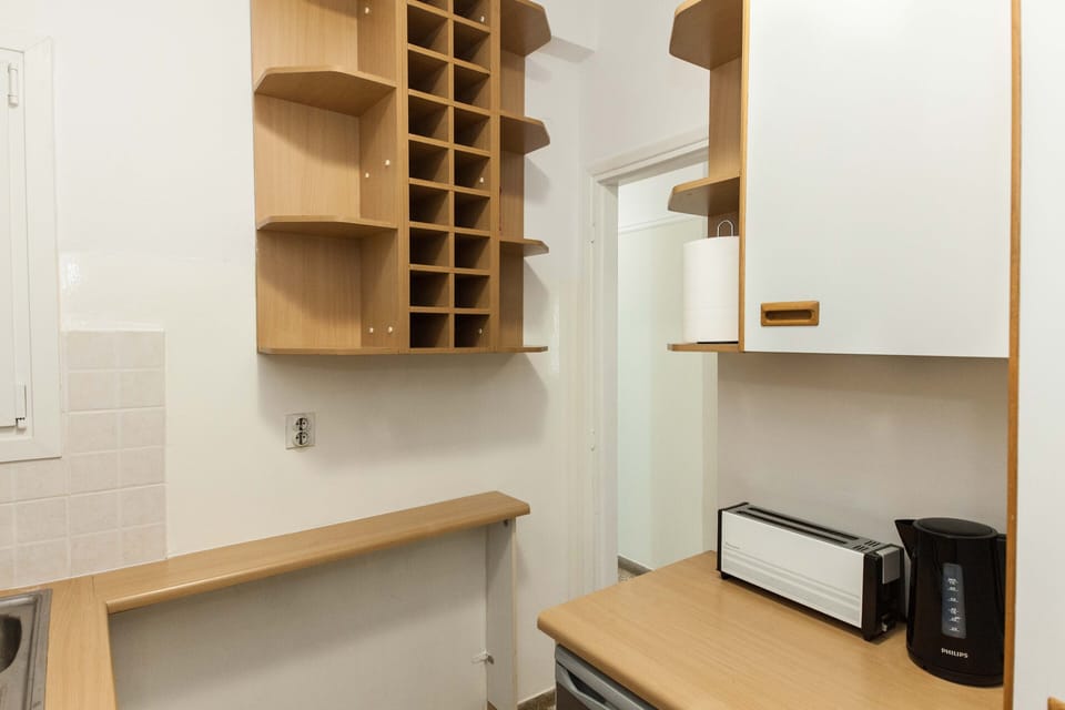 Apartment | Private kitchen | Full-size fridge, oven, toaster, cookware/dishes/utensils