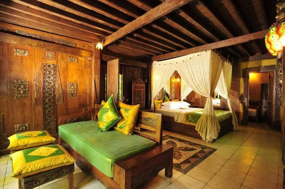 Deluxe bungalow with garden view | Living area