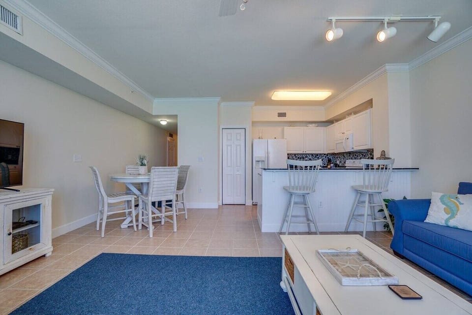Dining area with seating