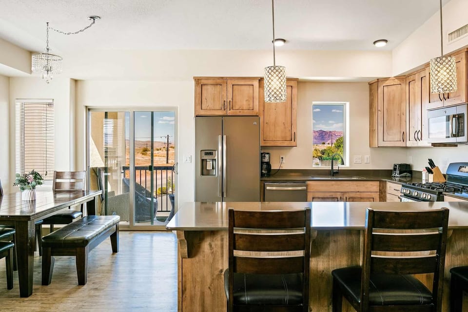 House, 5 Bedrooms | Private kitchen | Coffee/tea maker, fridge, oven, toaster