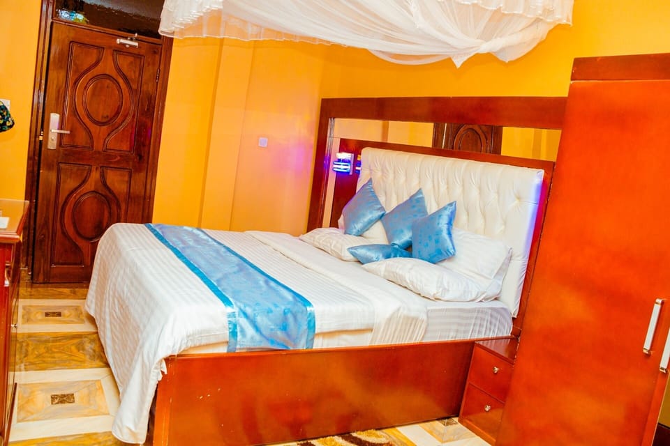 Luxury Double Room | Blackout drapes, WiFi (free)