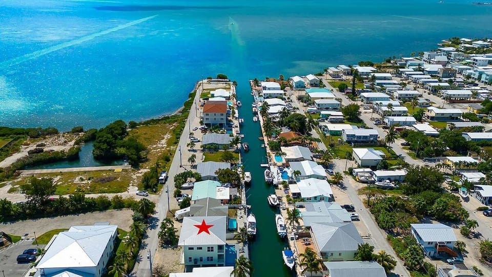 Amazing location with direct access to the Atlantic from the canal.