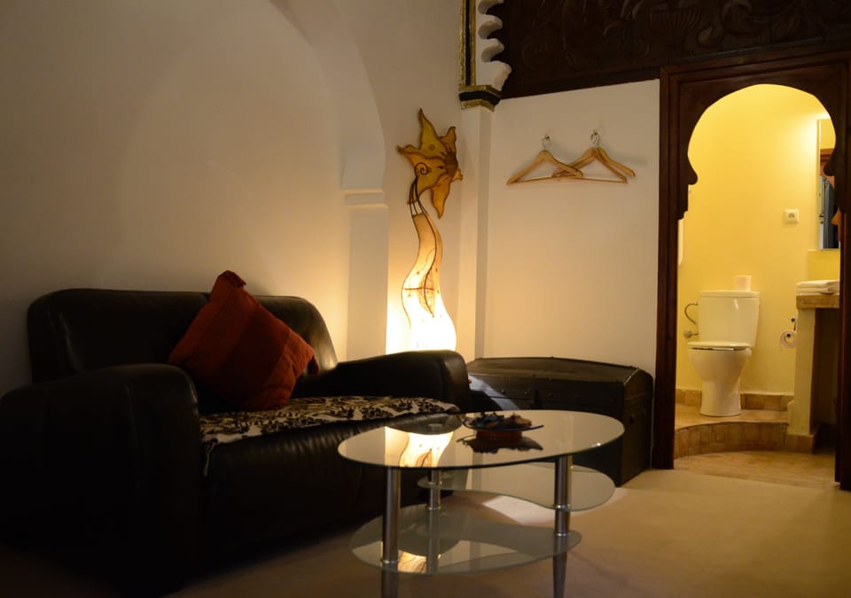 Classic Double Room, Mountain View | Living area