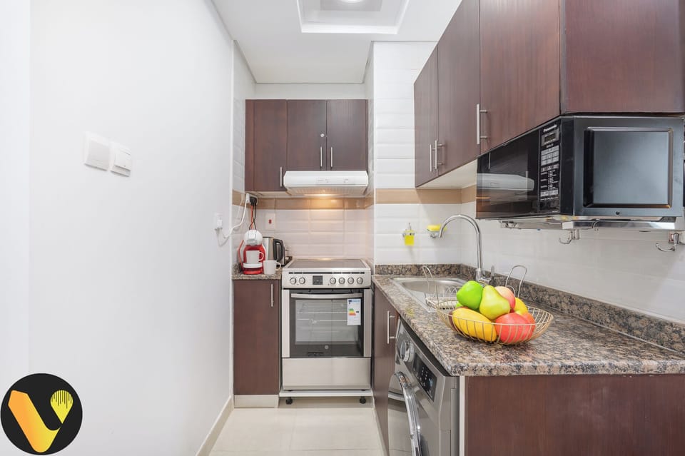Exclusive Studio | Private kitchen | Full-size fridge, microwave, oven, stovetop