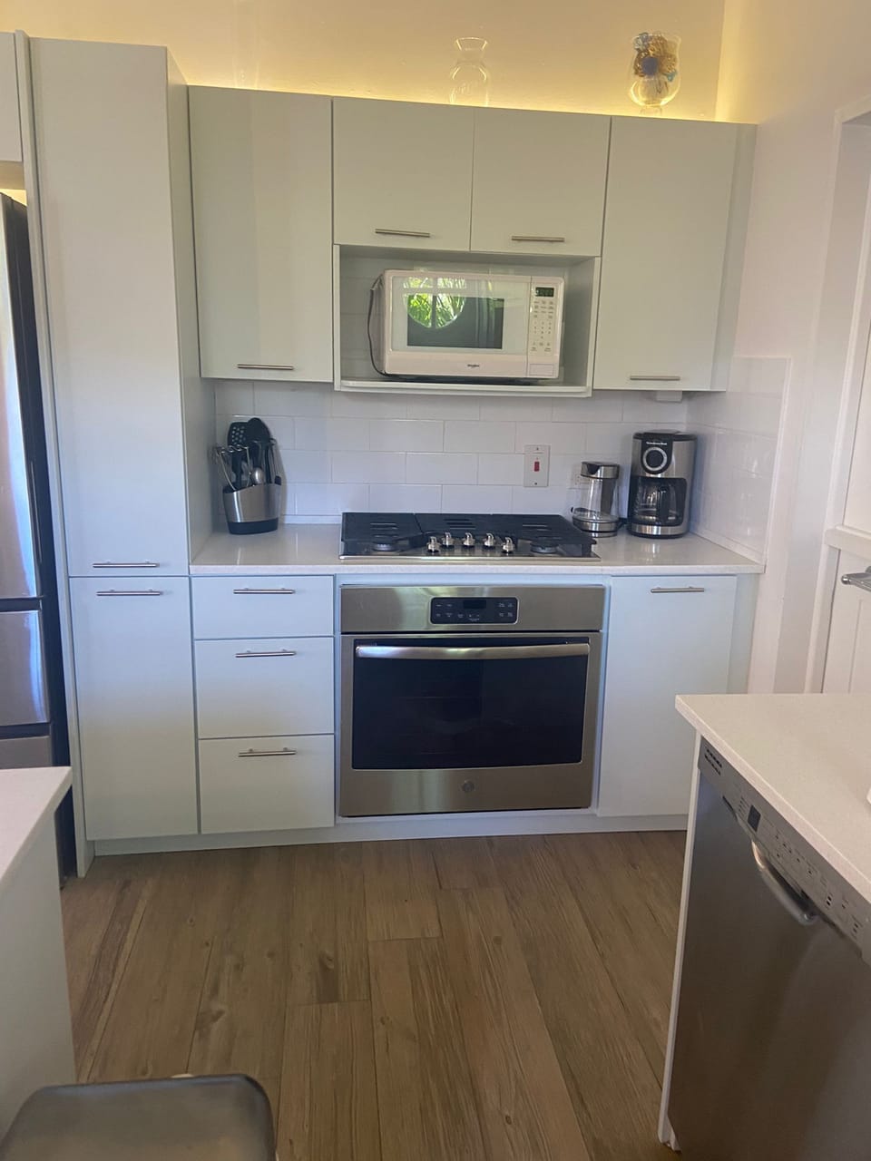 kitchen and amenities 