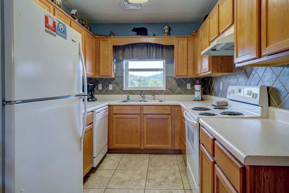 Bear Crossing 503 2 Bedroom Condo Sleeps 8 Pigeon Forge
