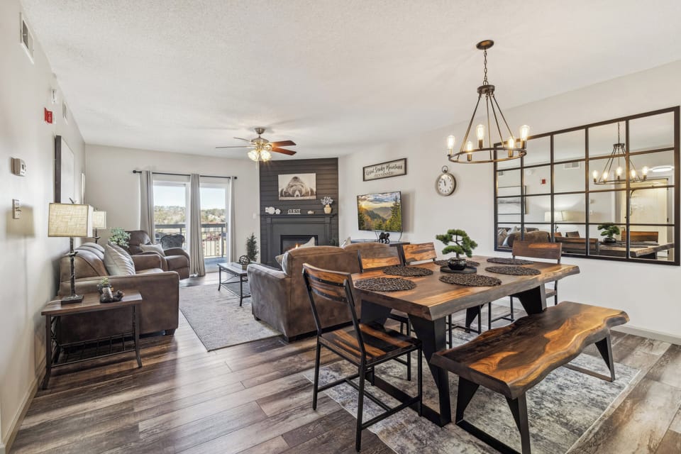 Spacious Living Room with Gas Fireplace, Sleeper Sofa and SMART TV with Cable & WIFI throughout vacation rental