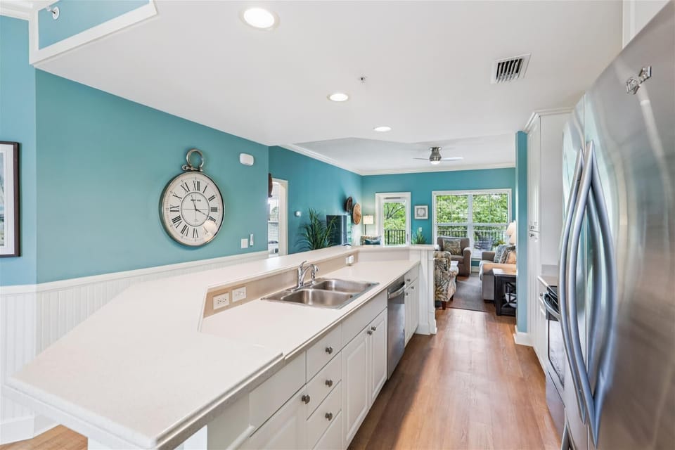Kitchen at 510 North Shore Place
