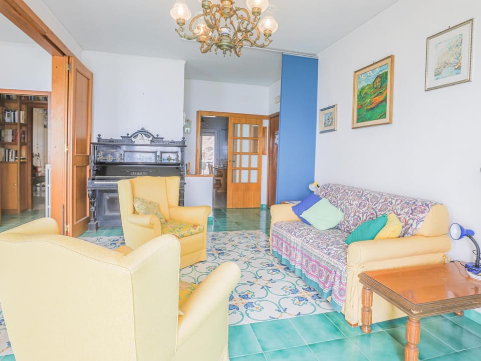 House | 1 bedroom