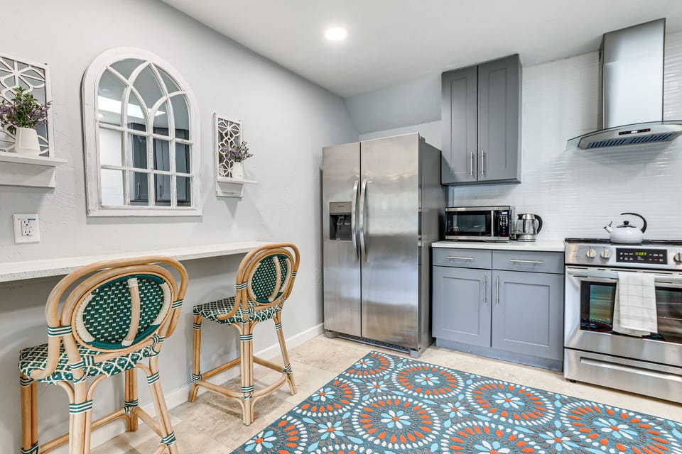 Kitchen | Keurig Coffee Maker | Dishwasher | Blender | Tea Kettle