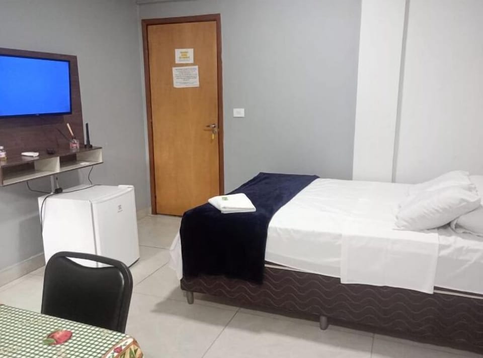 Deluxe Suite, Non Smoking, City View | Desk, laptop workspace, free WiFi