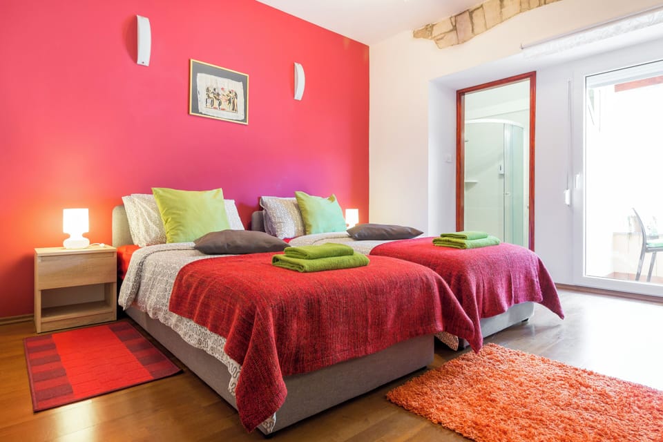 Standard Room (3rd floor, no elevator) | In-room safe, free WiFi, bed sheets