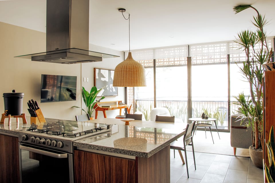 Exclusive Apartment | Private kitchen | Fridge, microwave, oven, stovetop