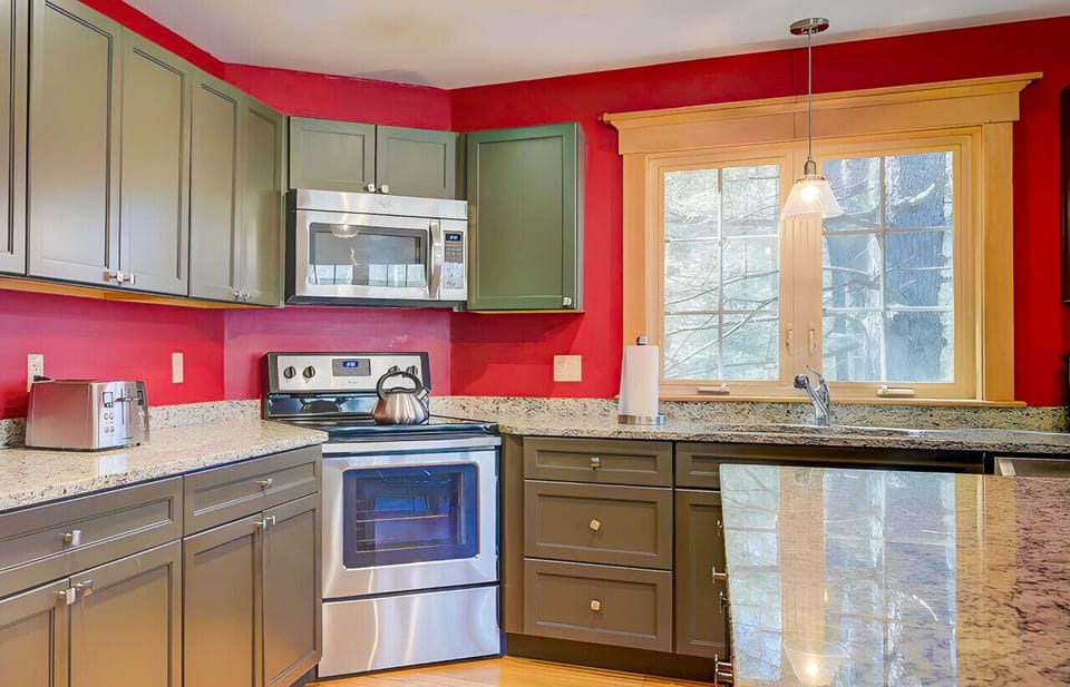 Your culinary playground: Our well-equipped kitchen.