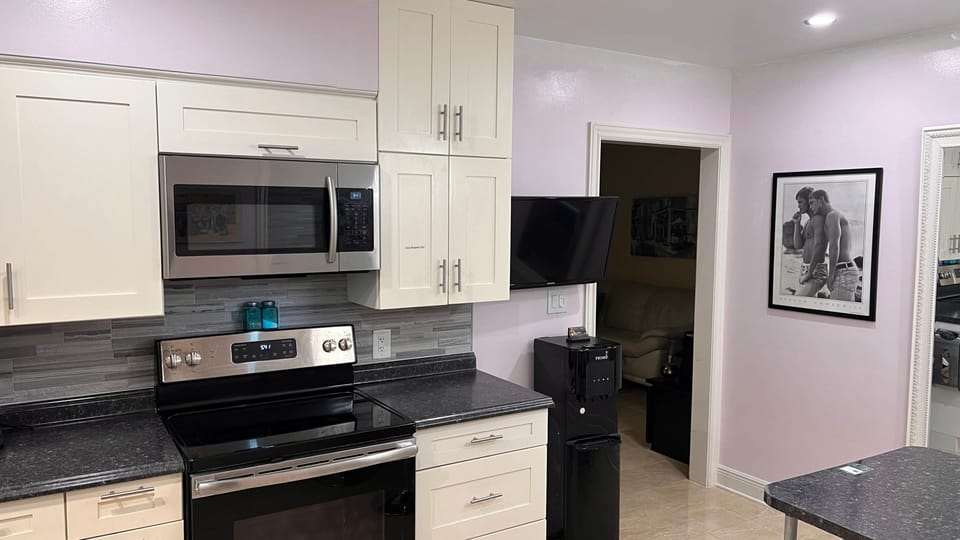 Common area kitchen
