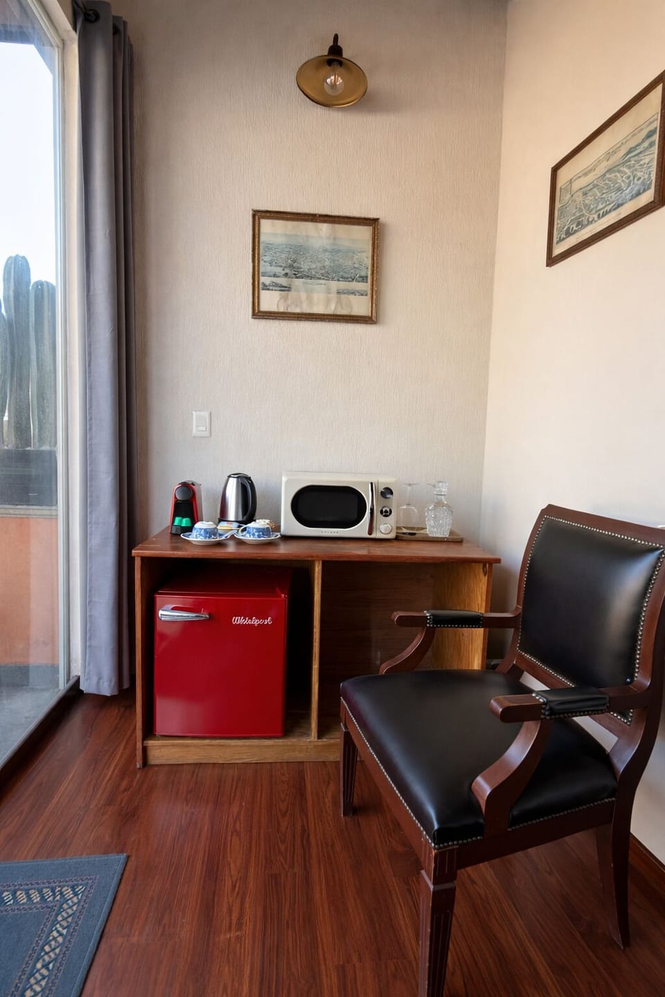 Room, Private Bathroom | Premium bedding, down comforters, memory foam beds, in-room safe