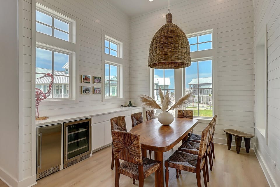 House (5 Bedrooms) | Exterior